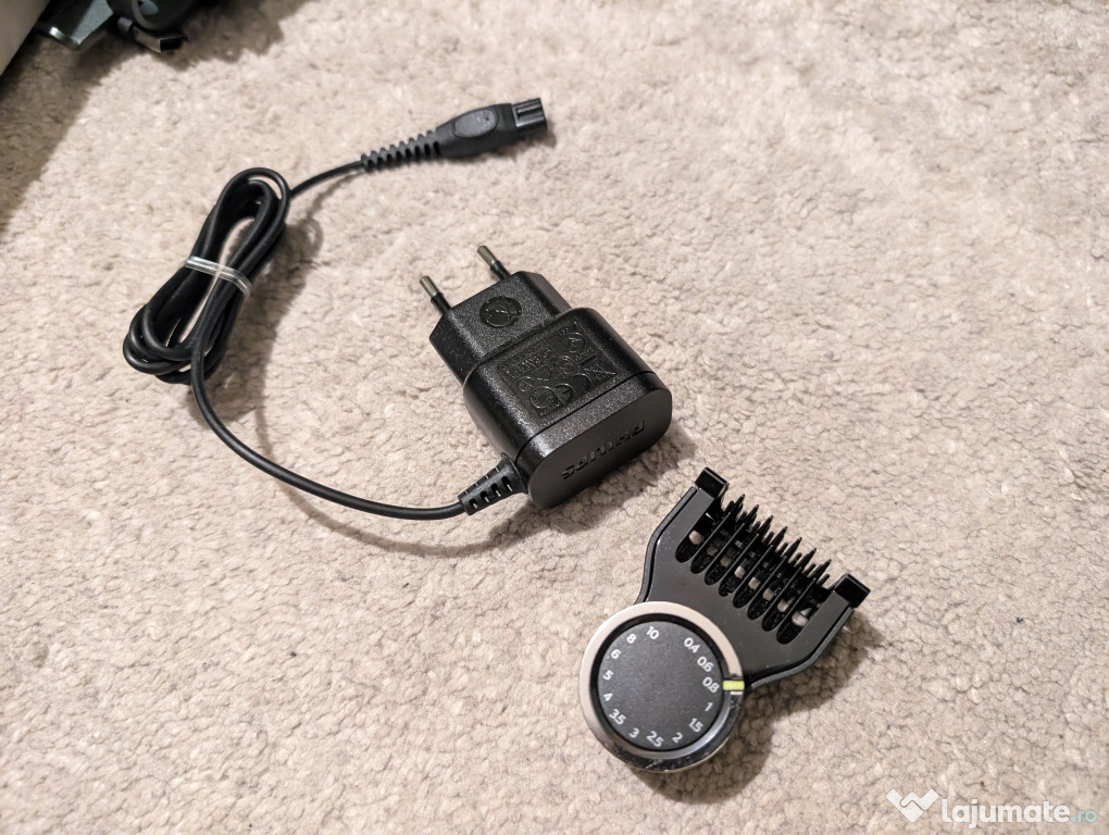 Incărcător Philips One blade HQ8505 și piepten reglabil
