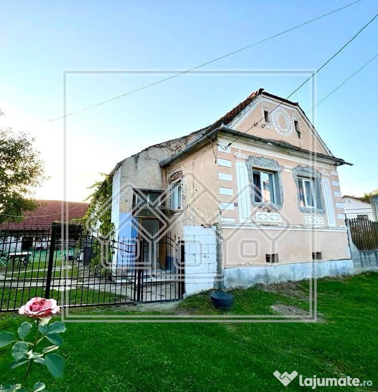Casa saseasca 3 camere, teren 4700 mp, loc. Fofeldea, jud. S