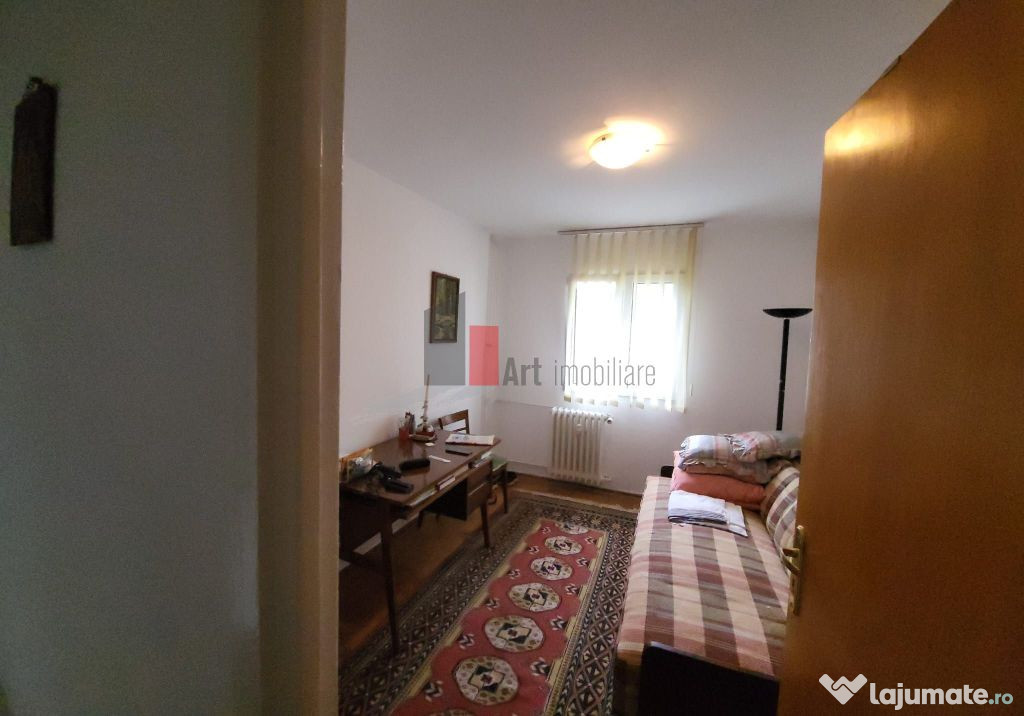 Apartament 4 camere Titan