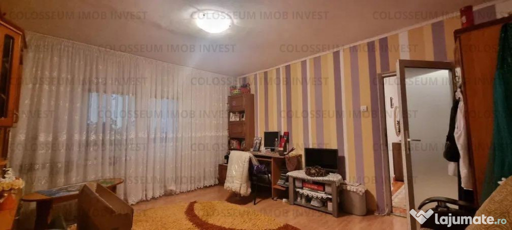 Apartament cu 3 camere - zona Racadau