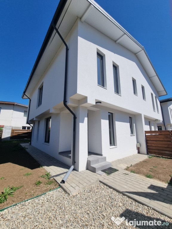 Vila tip duplex - 4 camere - pod - placa de beton - 3 min de STV