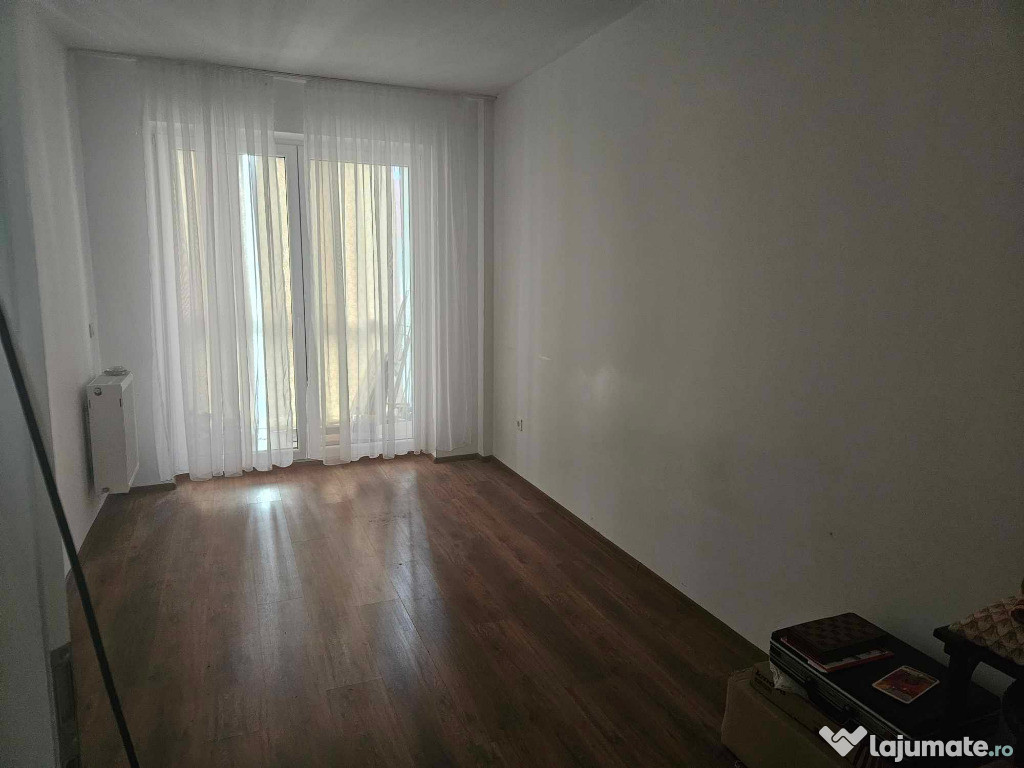 Apartament de 2 camere zona Avantgarden