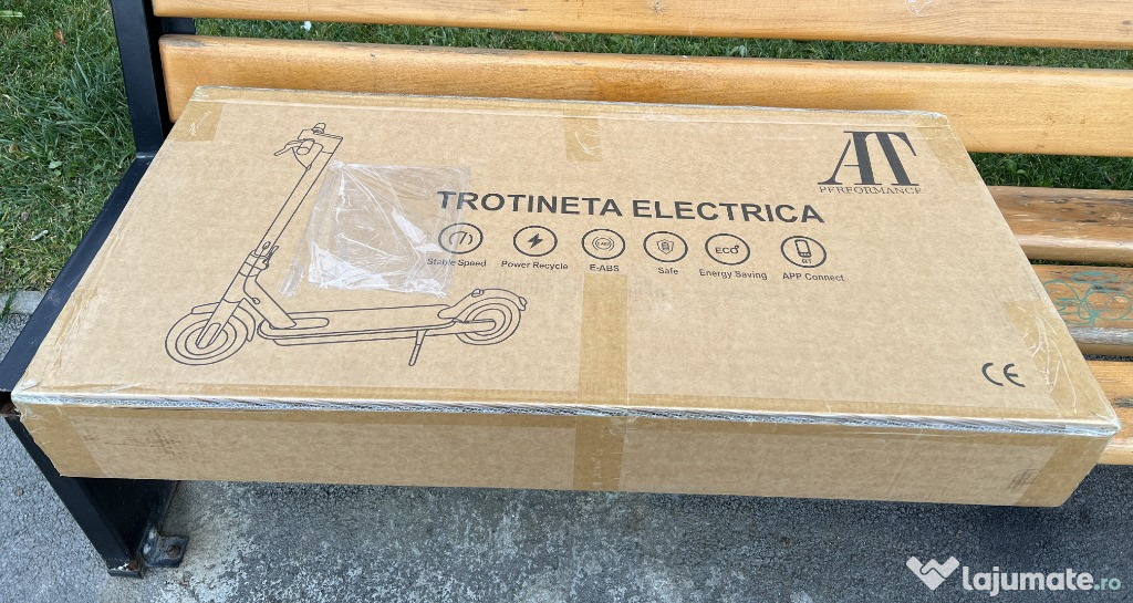 Trotineta electrica AT PERFORMANCE, Putere Motor 250W, nouă, sigilată