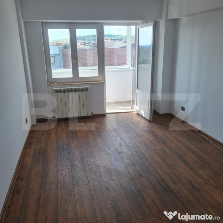 Apartament 3 camere, etaj intermediar, cartier Burdujeni