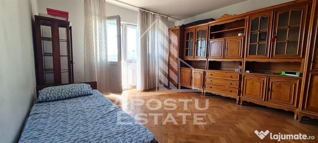 Apartament cu 3 camere, 2 bai, 2 balcoane, centrala propr...