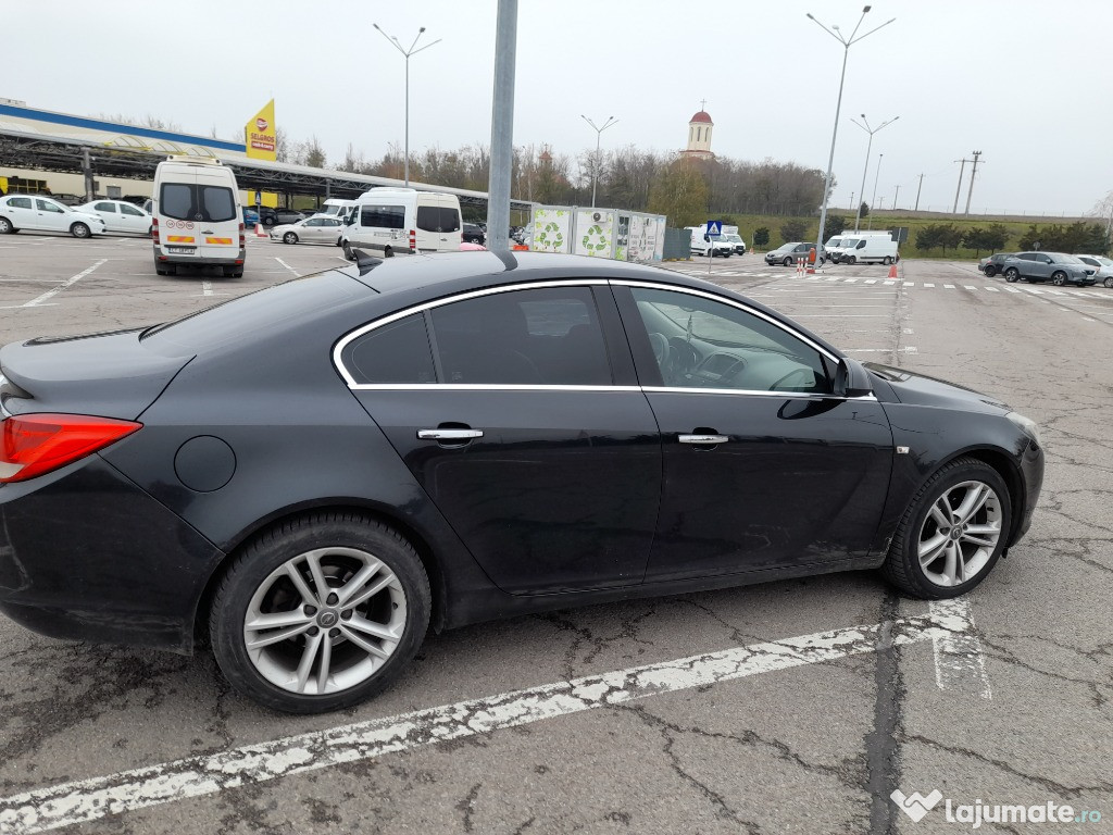 Opel insignia lmousine