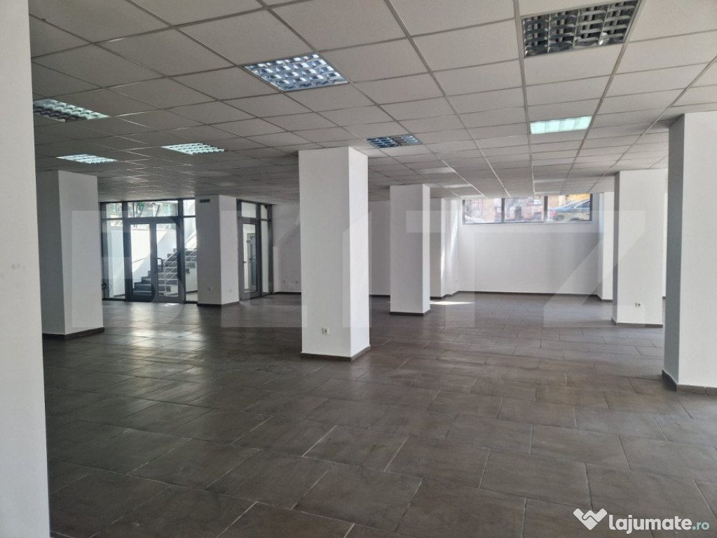 Spatiu comercial , 290 mp, demisol foarte luminos, zona Bill