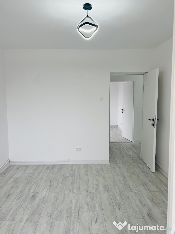 Apartament 4 camere zona Big