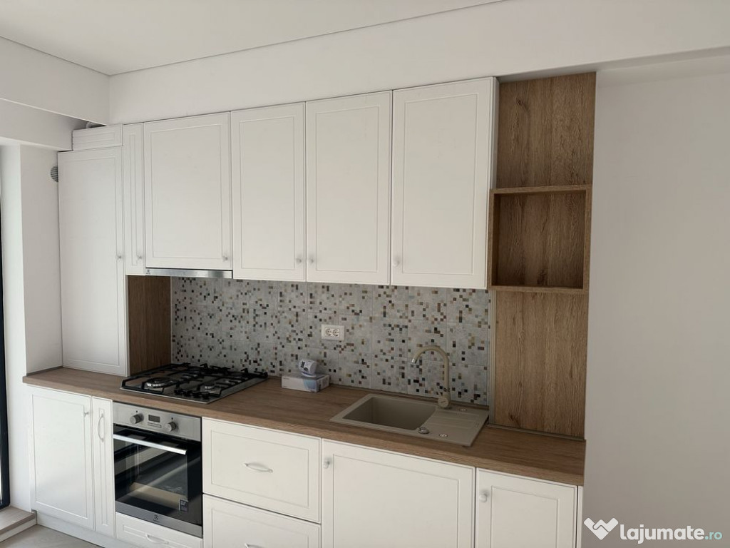 Apartament 2 cam, LUX, partial mobilat, 145.000 eur - Cor...