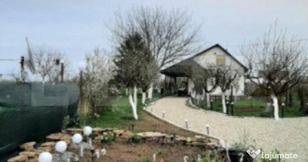 Casa, teren, anexe, la 8km de Oradea, oportunitate de invest