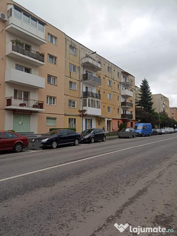 De vânzare apartament cu 2 camere în Sfântu Gheorghe