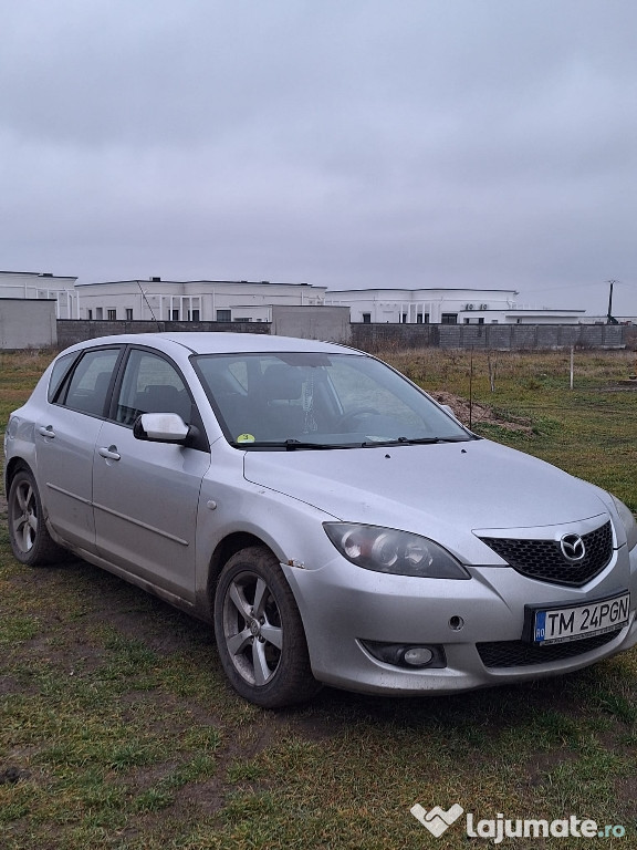 Vand mazda 3 pentru dezmembrari