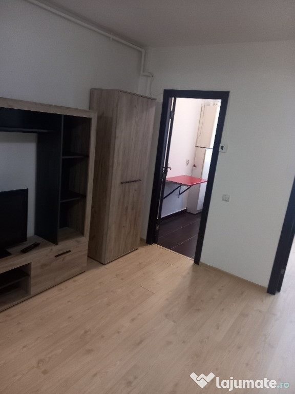 Particular închiriez apartament cu doua camere în Popești Leordeni