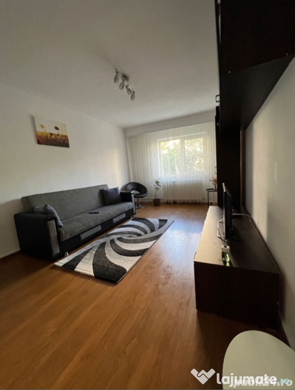 Inchiriez Apartament 3 camere, Zona Paltinis, Ploiesti