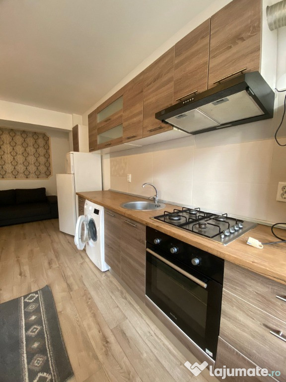 Apartament 2 camere, bloc nou, mobilat și utilat + loc parcare