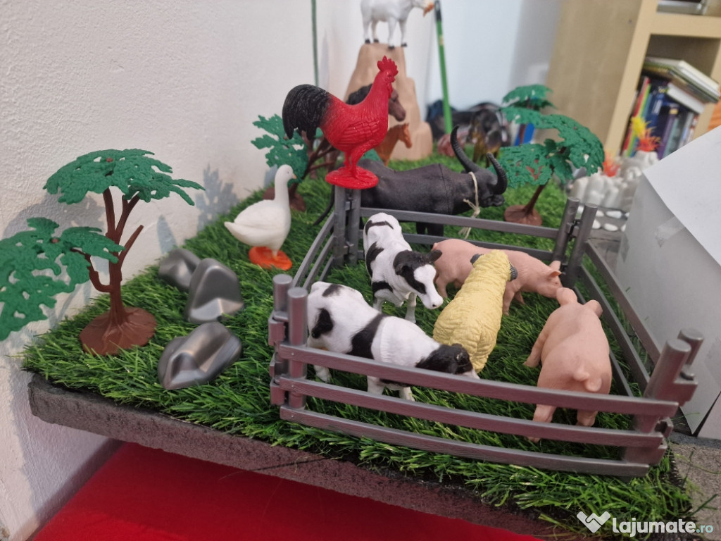 Figurine din plastic animale domestice și decor