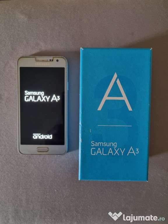 Vând Telefon mobil Samsung Galaxy A3 cu toate accesoriile