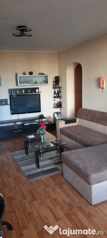 Apartament 2 camere Cugir ultracentral mobilat liber