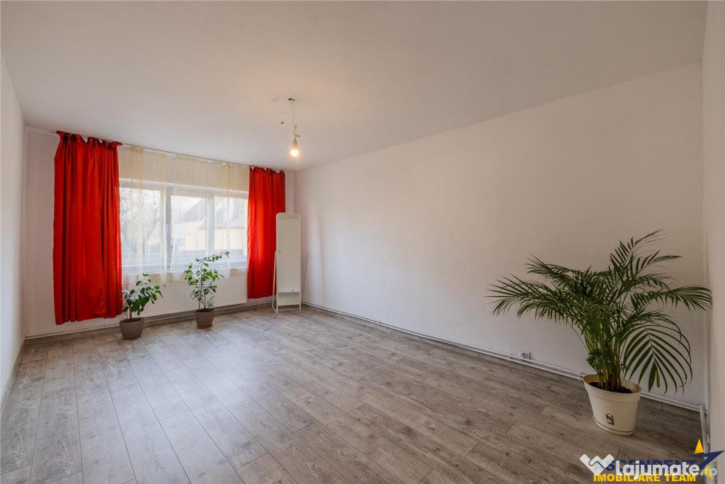 Apartament cu trei camere, structura frumoasa, 2 bai, elega