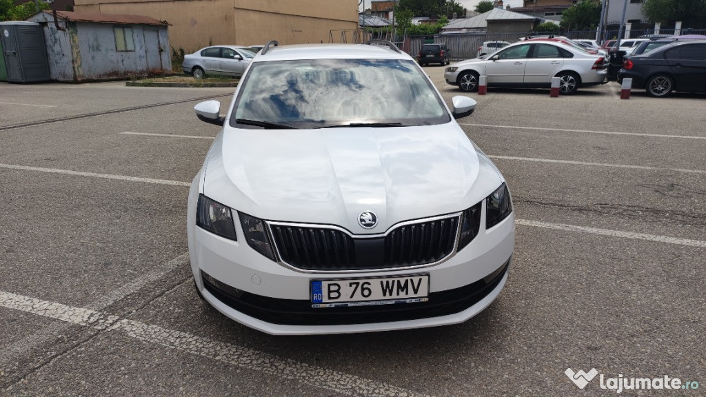 Skoda Octavia Combi Diesel 1.6 TDI DSG Style