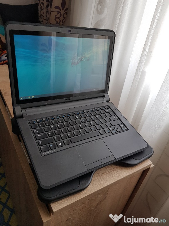 Vand Laptop DELL Latitude 3340