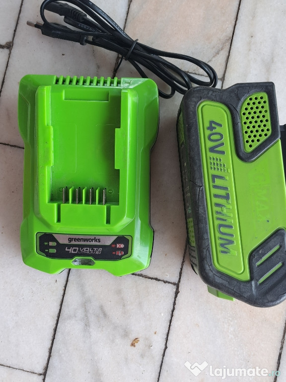 Mașina de tuns iarba cu acumulator marca Greenworks