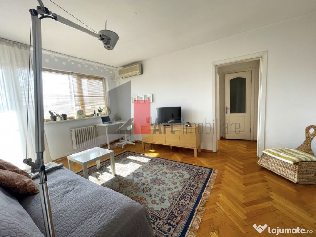 APARTAMENT DE 2 CAMERE - PIATA VICTORIEI.