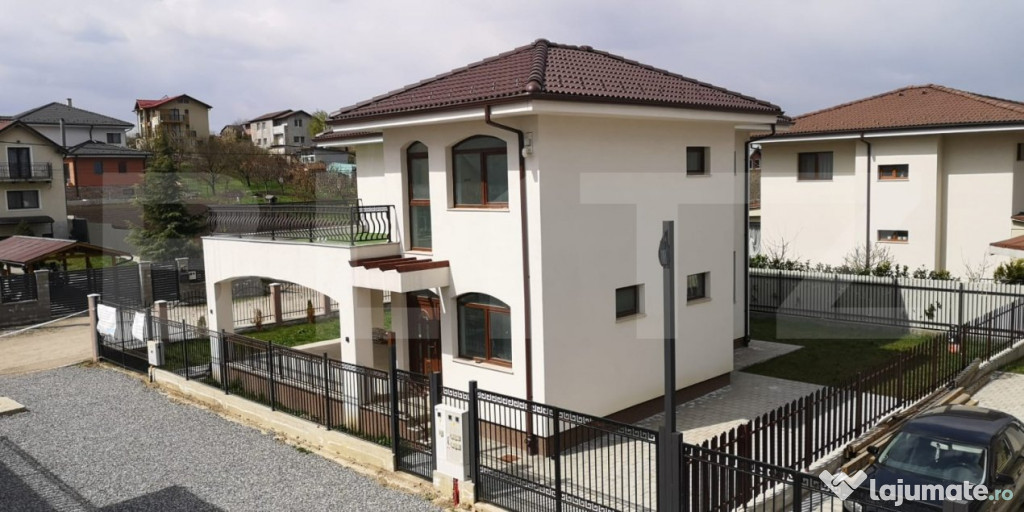 Casa in stil mediteranean, cu 4 camere, 158 mp, zona Dezmir