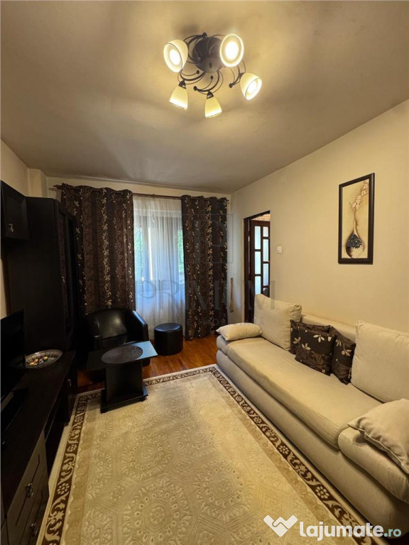 Garsoniera spatioasa, etaj 1, bloc cu lift, zona Simion Barn
