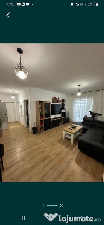 Vând apartament 3 camere decomandat Valletta Park