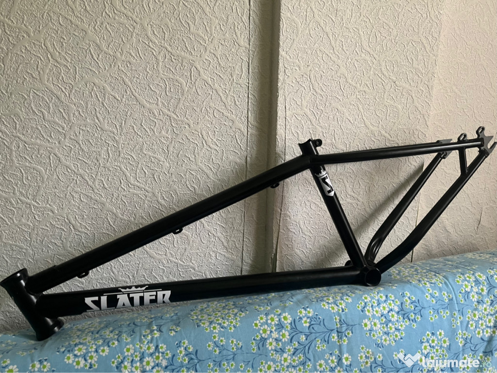 Vând Cadru Dirt Jumper