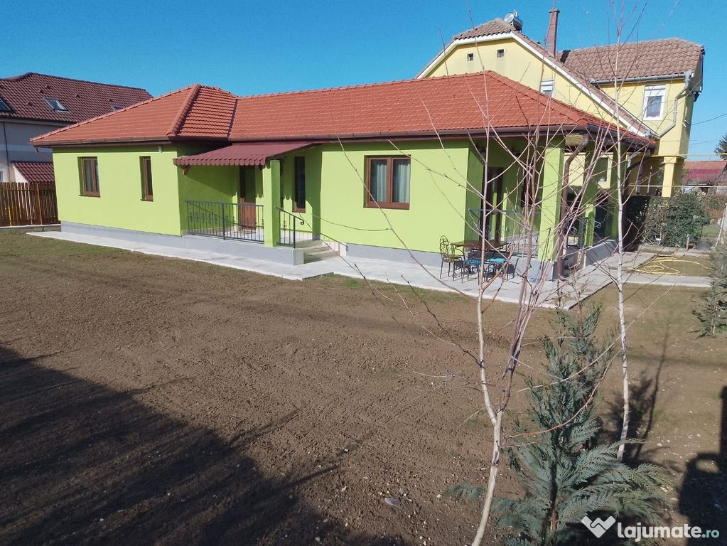 Casă, Borș, 2 dormitoare, la cheie. 149 000 E. Comision 0
