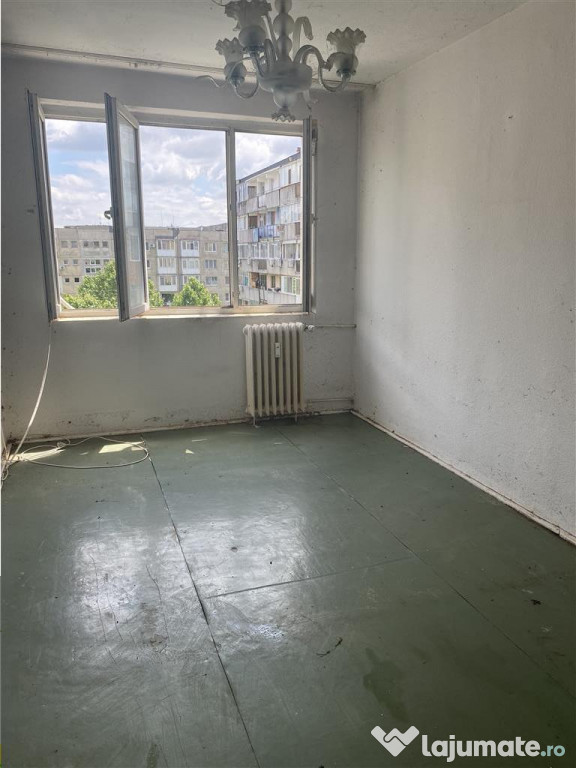 Apartament 2 camere Tineretului/ Necesita renovare totala