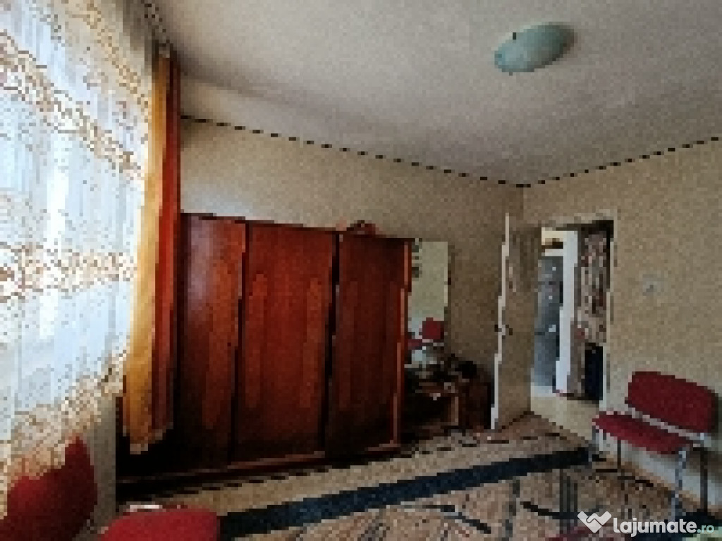 Vând apartament 2 camere Constanța