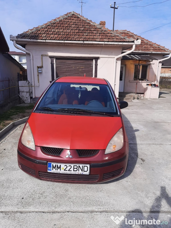 Vând s-au schimb Mitsubishi colt