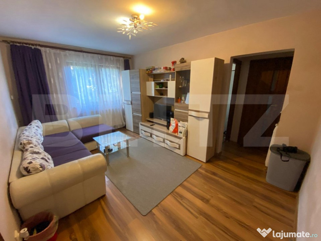 Apartament cu 3 camere, 43 mp, etaj 3 din 4, la cheie, zona