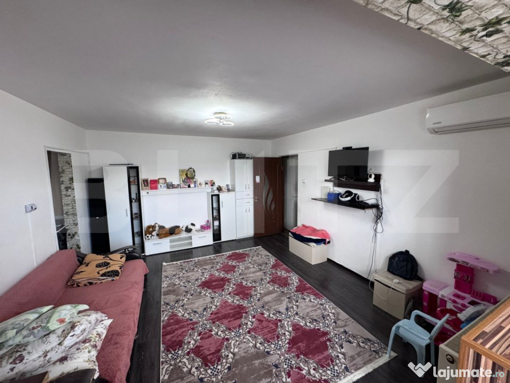 Apartament de Vanzare Micro 11