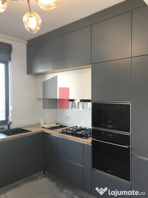 Apartament 2 camere cu terasă și garaj–Complex, metro...