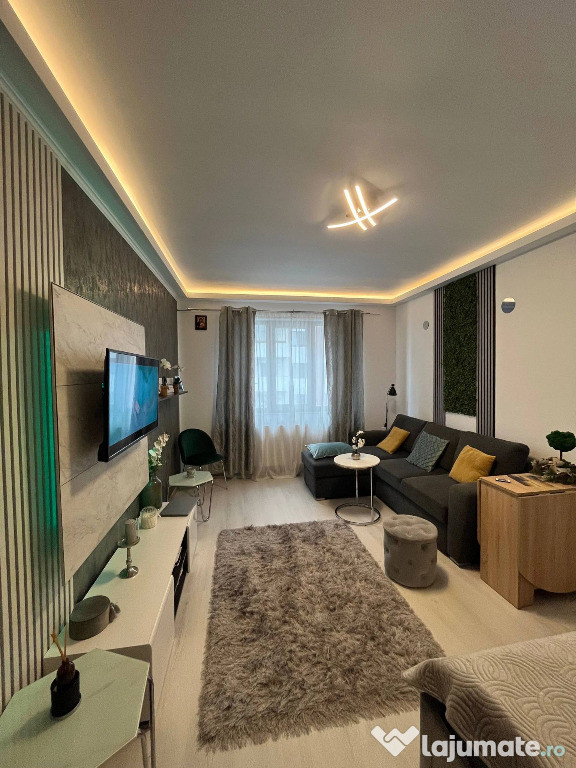 Apartament cu 2 camere, open space - zona Tractorul