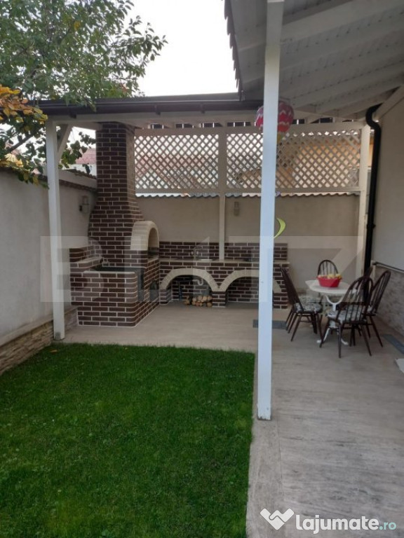 Exclisivitate! Casa 5 camere, 268 mp, Zona Sens