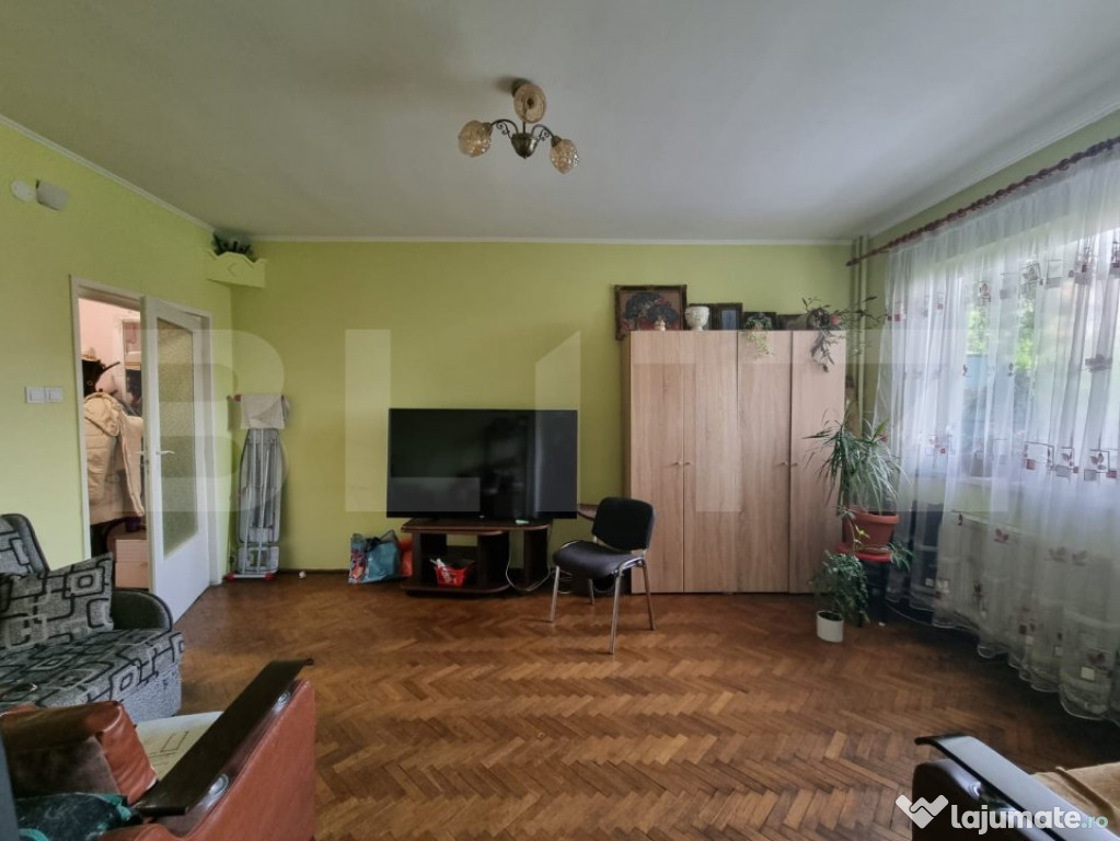 Apartament 3 camere decomandate, 92.5 mp, garaj, zona Policl