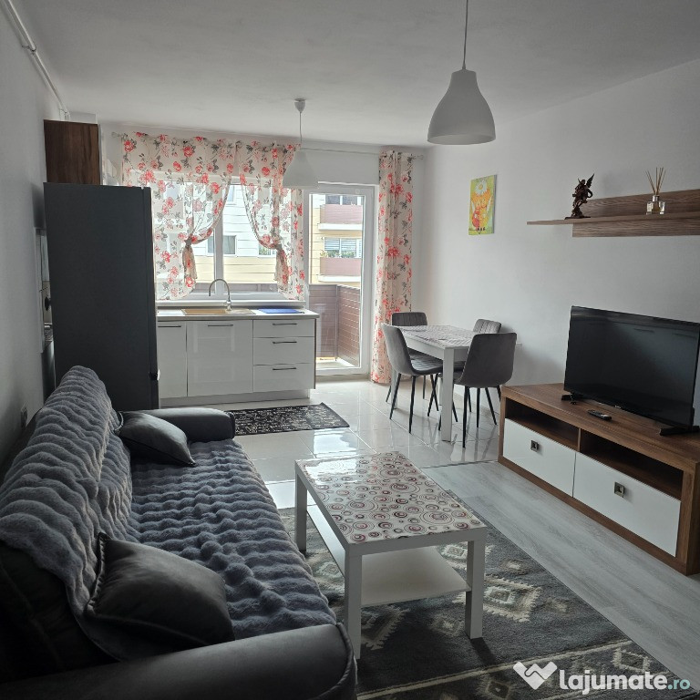 Studio de închiriat