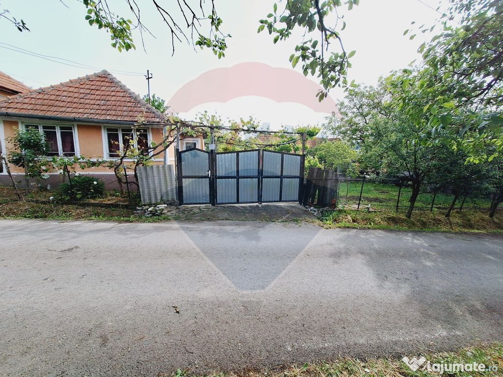 Casă cu teren 3100mp in Hidiselu de Sus