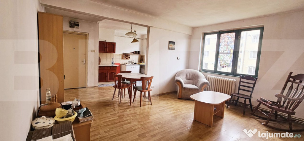 Apartament spațios cu 4 camere de vânzare – Sf. Gheorghe