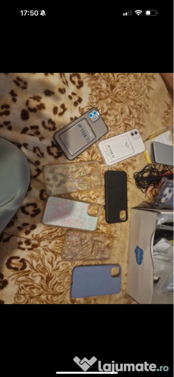 Vând huse telefon iPhone 11