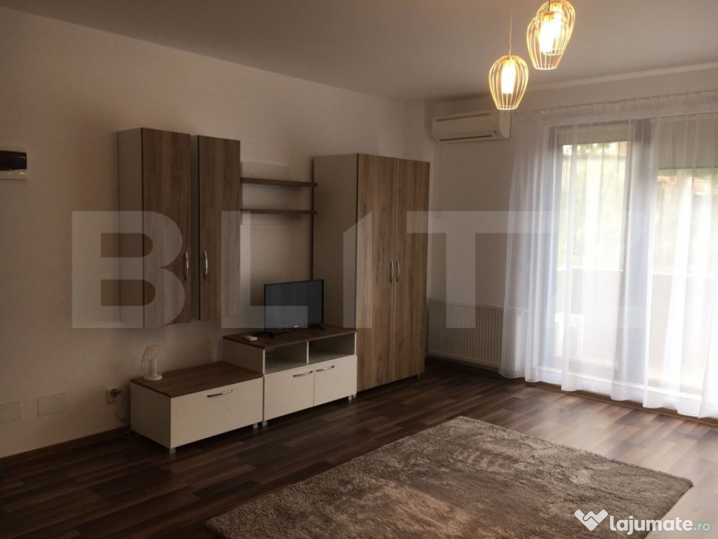 Apartament cu iesire la spatiu verde