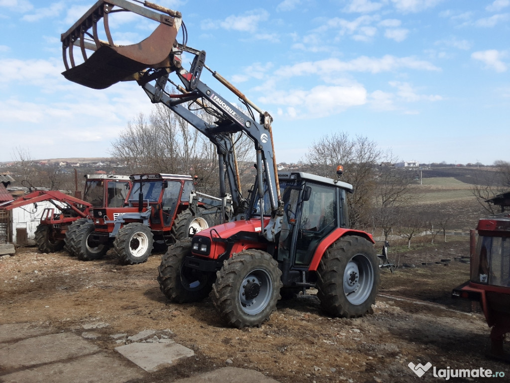 Tractor Massey-Ferguson cu Încărcător+cupă