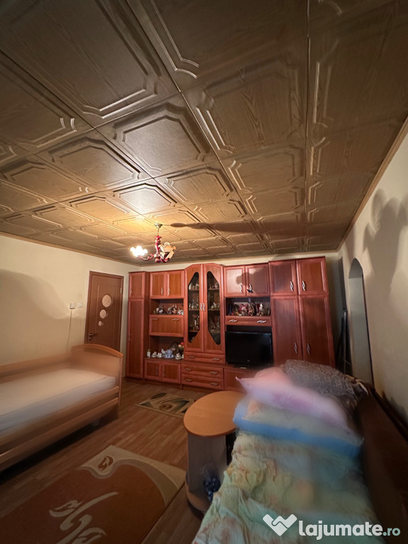 Apartament de vânzare cu 2 camere- Mihail Kogălniceanu