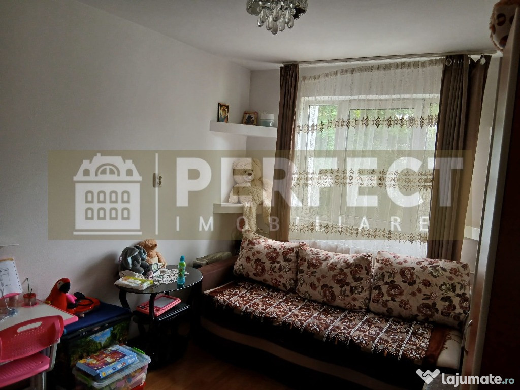 Apartament 3 camere etaj 1/4,Vest CF.3 pret 39000 euro