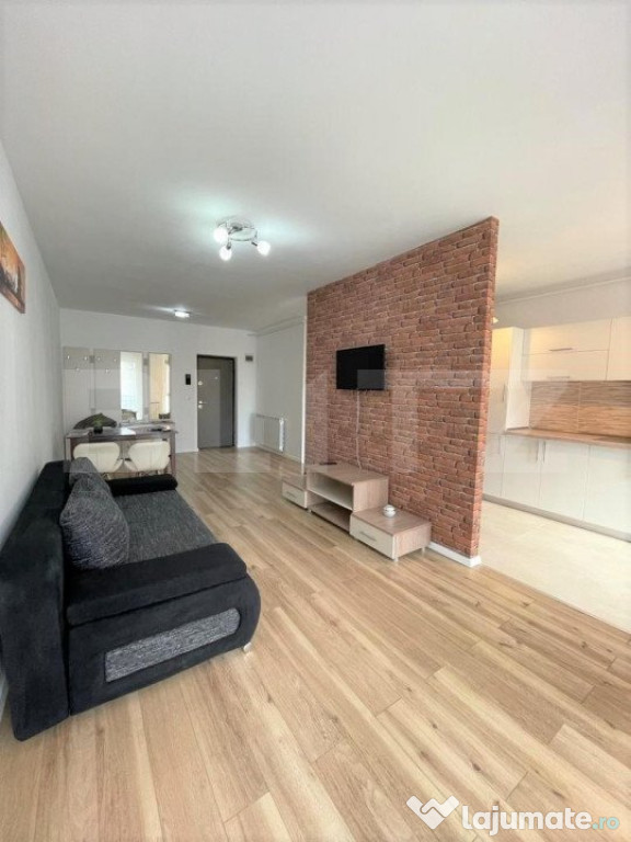 3 camere, 85 mp, imobil nou, 2 balcoane, 2 bai, zona strazii